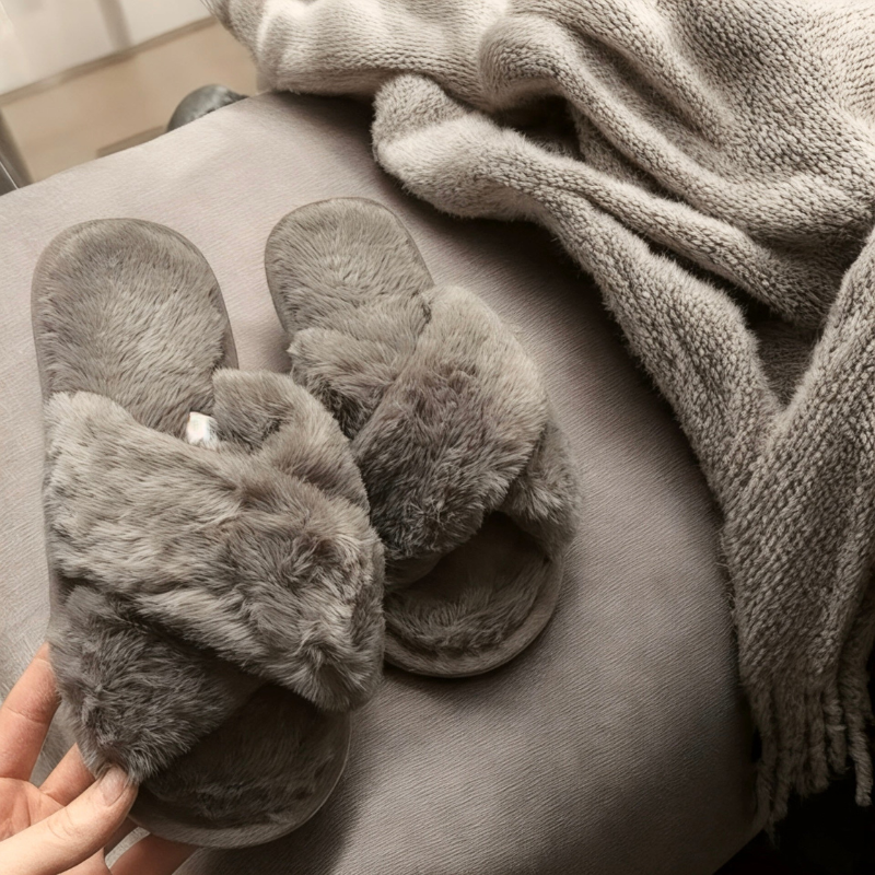 Pantofole da Casa da Donna con Fascette Incrociate e Tallone Aperto