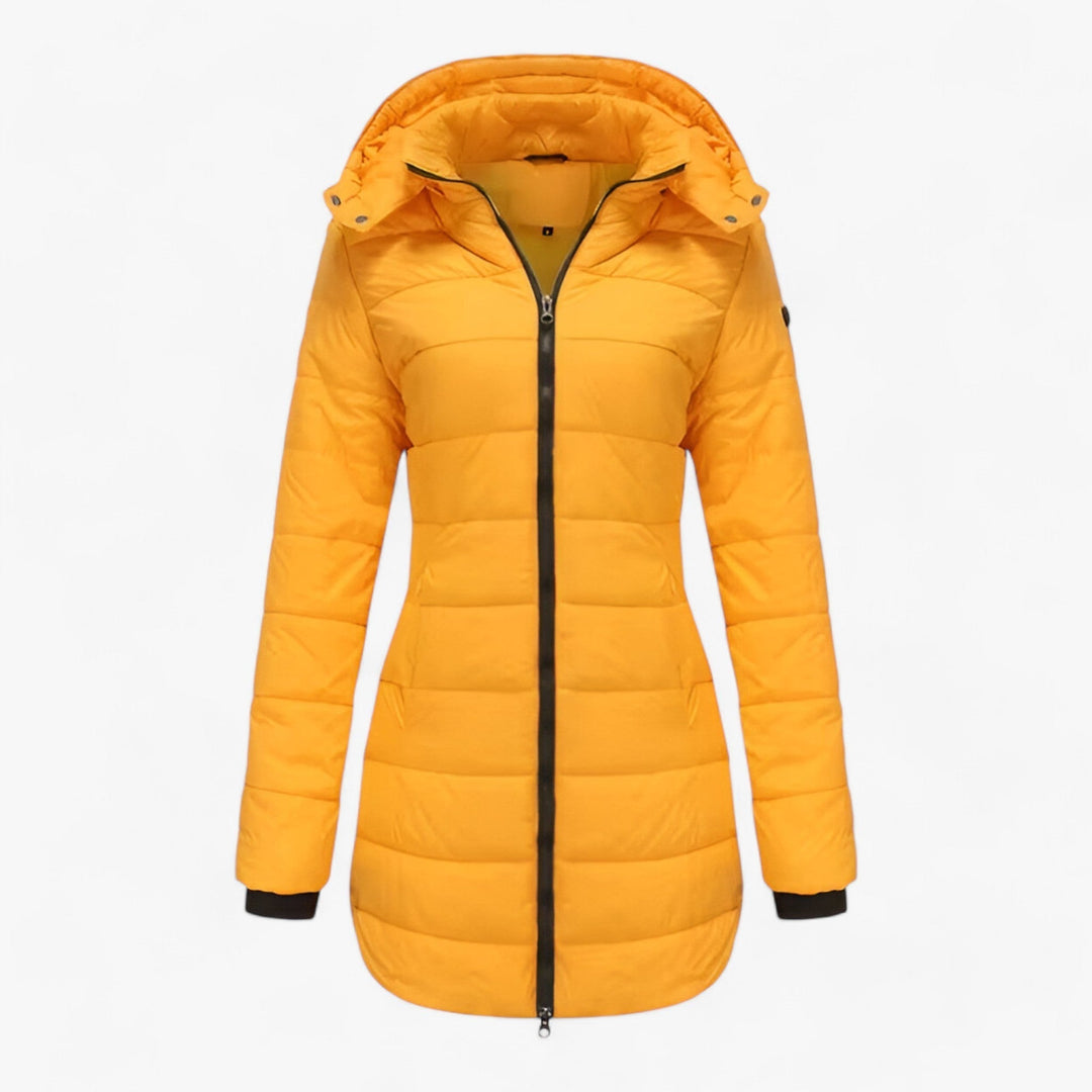 Parka lungo da donna isolato