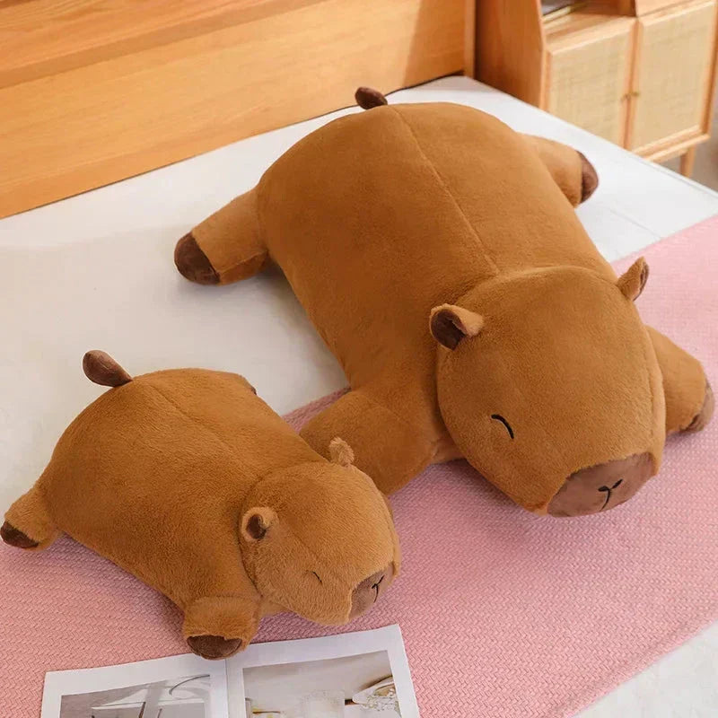 Peluche gigante a forma di capibara
