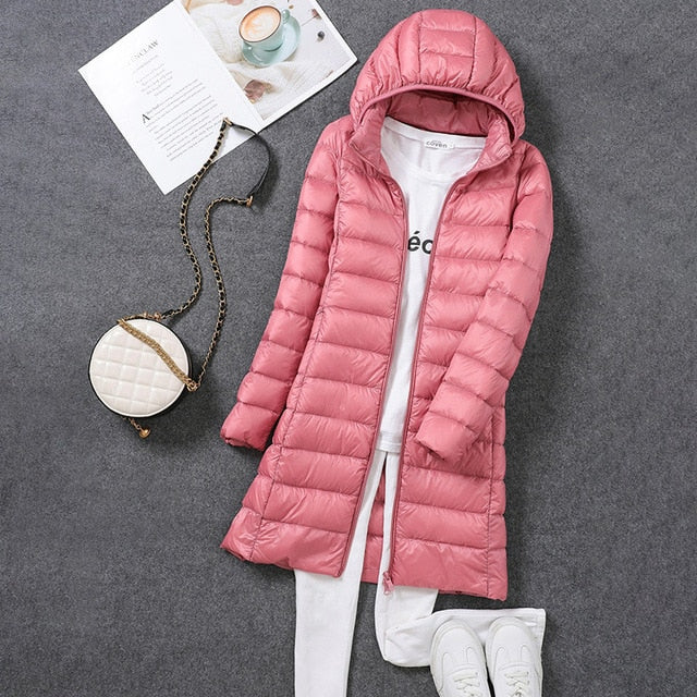 Piumino lungo da donna con cappuccio rimovibile