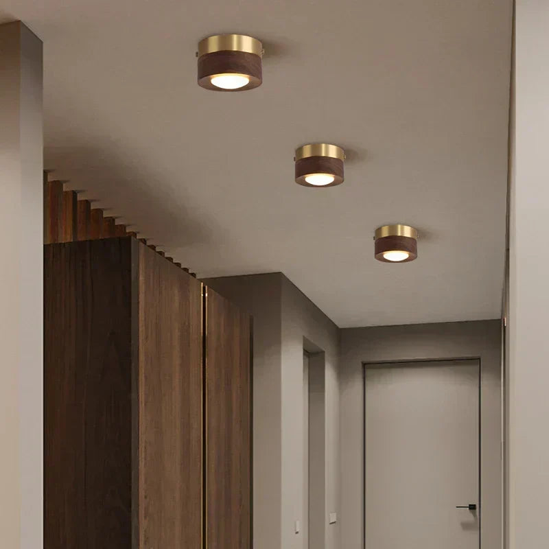 Plafoniera in legno di noce con faretto a LED