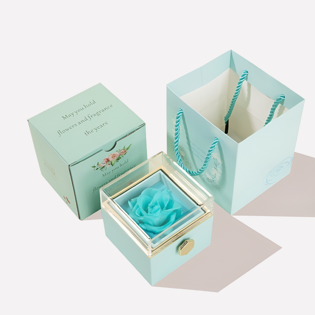Rosa stabilizzata con collana ad incisione personalizzata