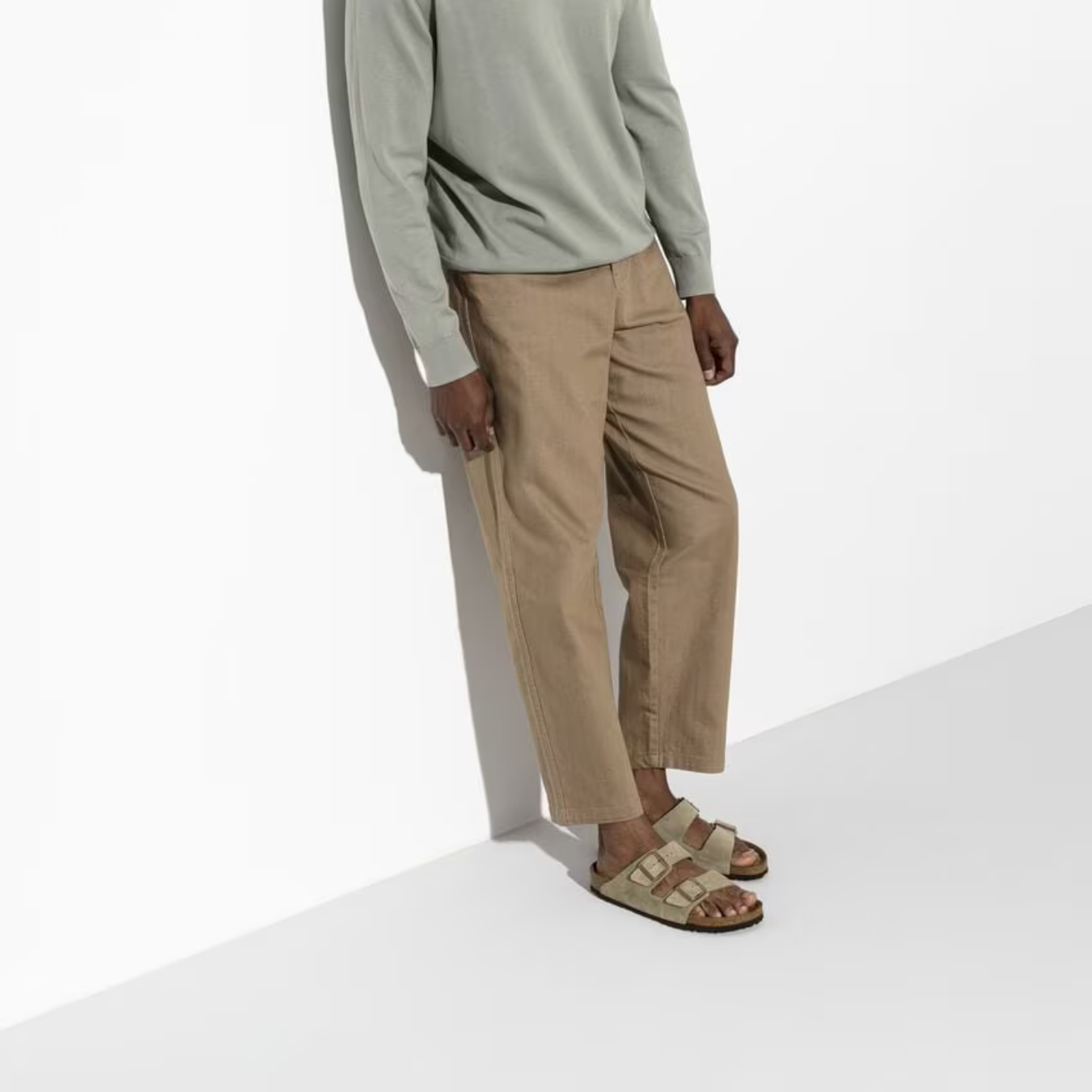 Sandali Casual in Camoscio Color Taupe con Sottopiede Anatomico Morbido