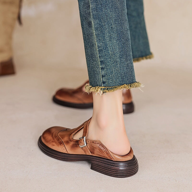 Scarpe da donna con cinturino a T – Look strutturato con dettagli traforati