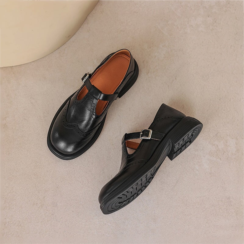 Scarpe da donna con cinturino a T – Look strutturato con dettagli traforati