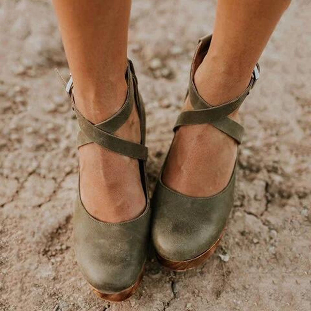 Scarpe ortopediche da donna con tacco