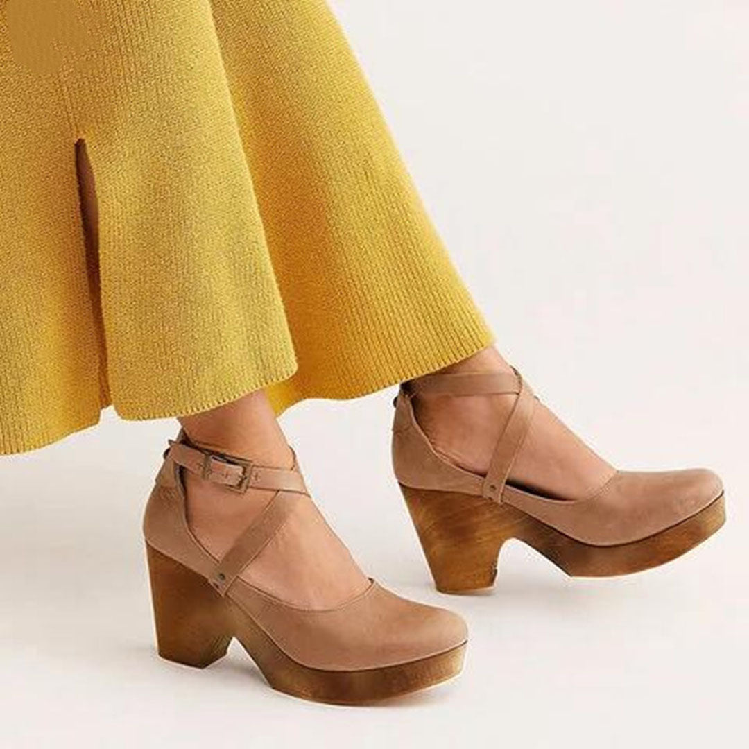 Scarpe ortopediche da donna con tacco