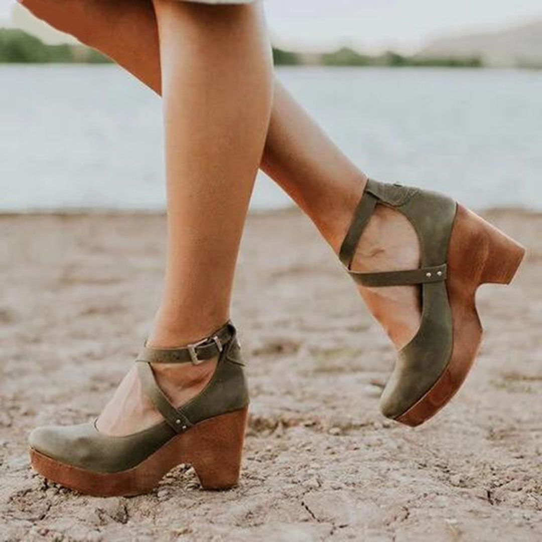 Scarpe ortopediche da donna con tacco