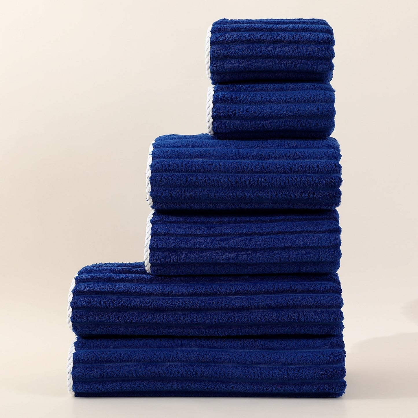 Set di asciugamani viso a righe assorbenti in coral fleece