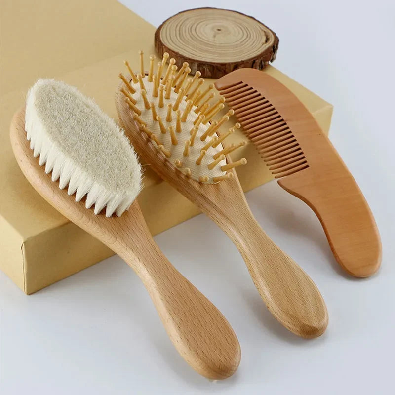 Set di spazzole morbide per capelli da neonato in legno e lana naturale