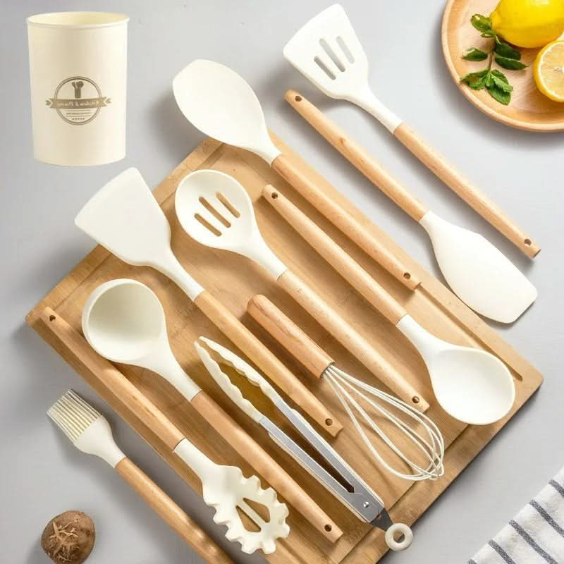 Set di Utensili da Cucina in Silicone Atossico Senza BPA con Manici in Legno
