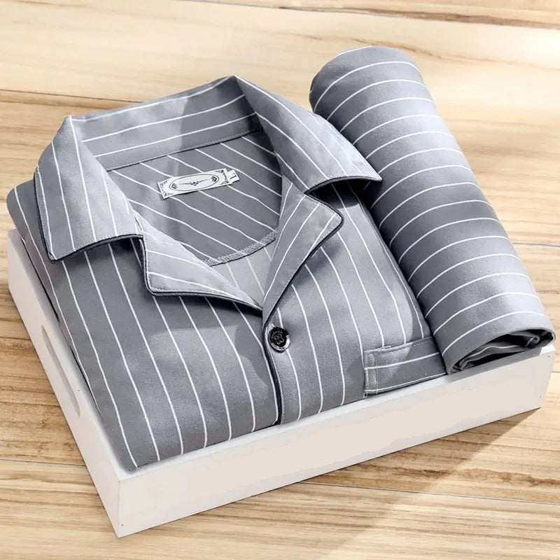 Set pigiama da uomo in stile classico