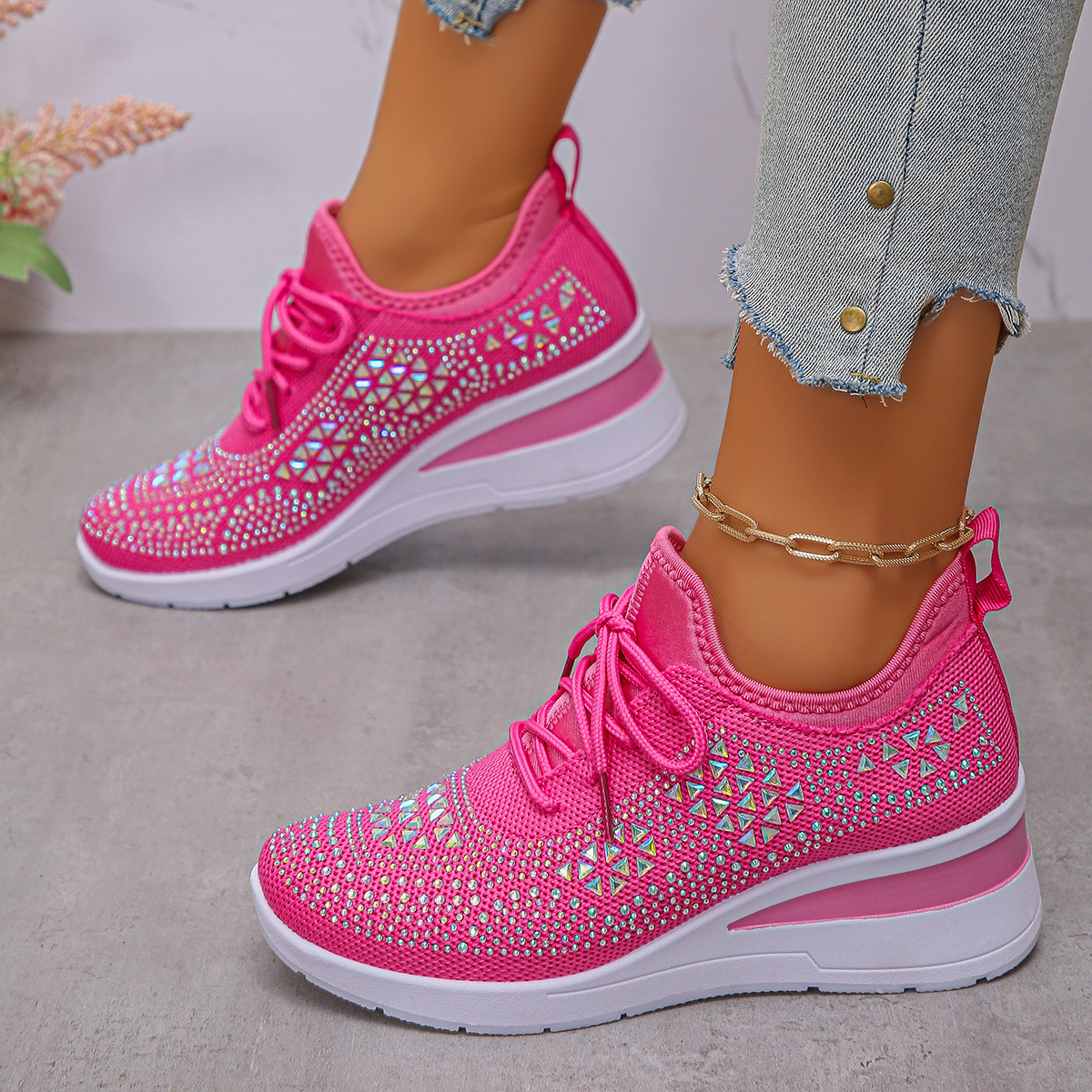 Sneakers da Donna: Eleganti Sneakers con Zeppa Traspiranti e Strass Brillanti