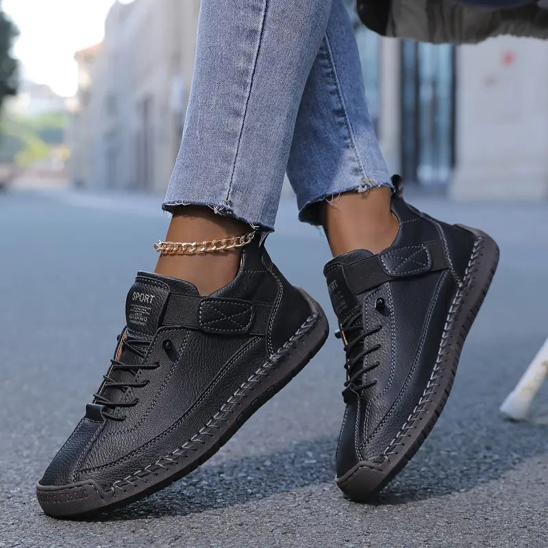 Sneakers ortopediche da donna con cuciture decorative