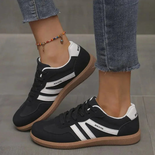 Sneakers stringate casual da donna