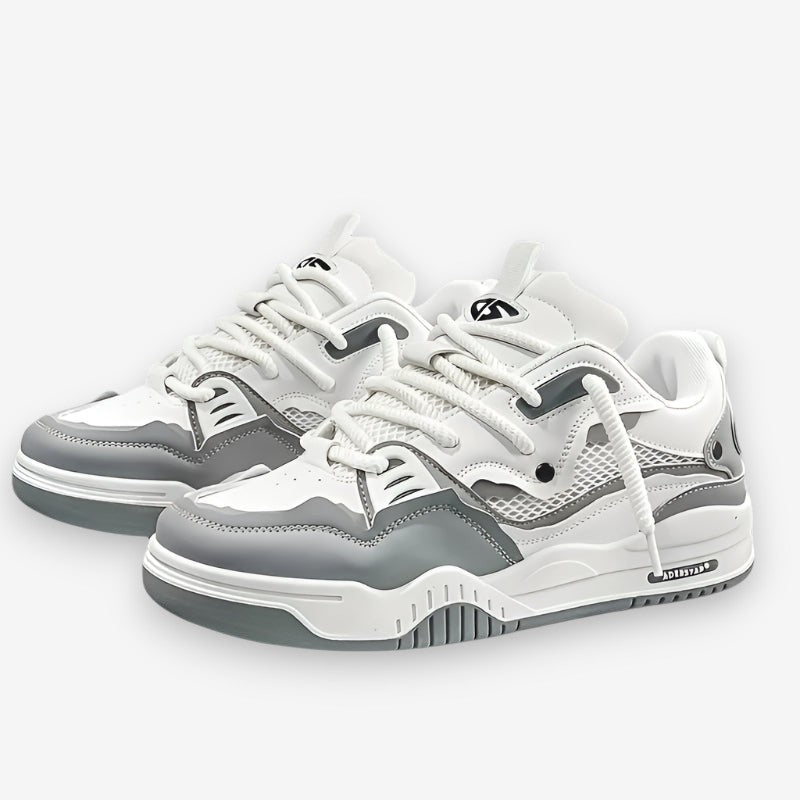 Sneakers stringate con suola spessa e motivo geometrico