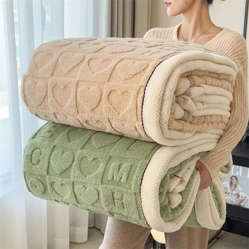 Spessa coperta in pile con motivo a cuori