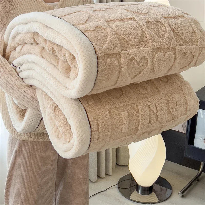 Spessa coperta in pile con motivo a cuori