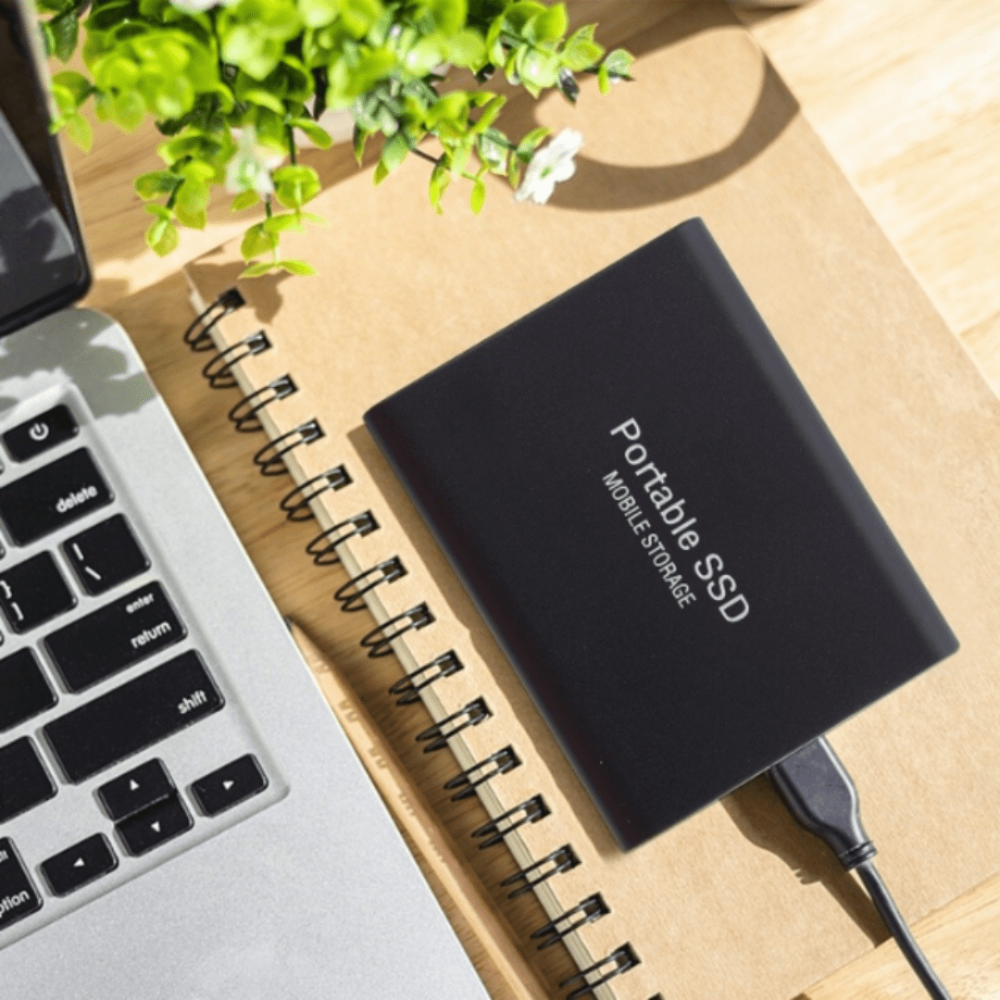 SSD Esterno Portatile con USB-C ad Alta Velocità e Design Impermeabile