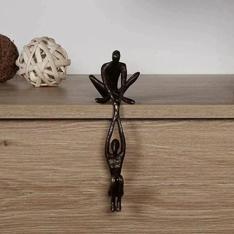Statuetta scultorea Amore eterno e forza