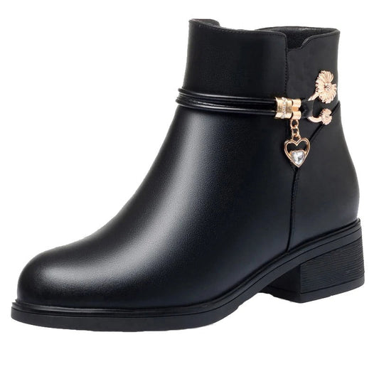 Stivaletti da donna in morbida pelle con strass