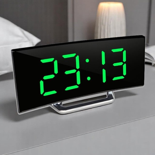 Sveglia digitale a LED con schermo curvo e illuminazione automatica
