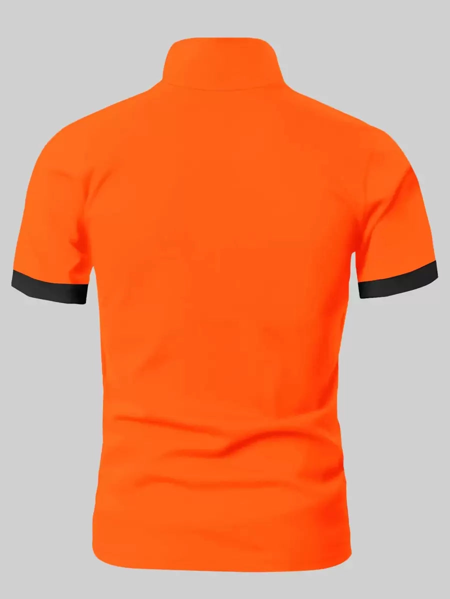 T-shirt da uomo slim fit con elegante chiusura a bottoni