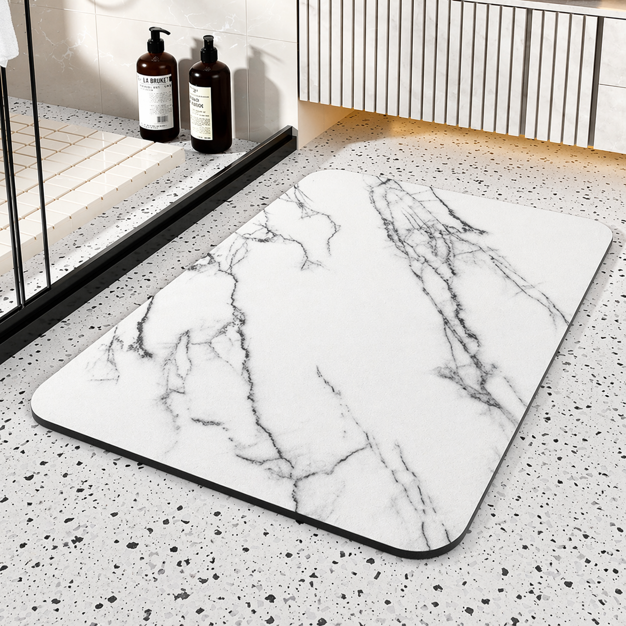 Tappetino da bagno antiscivolo in diatomite ad asciugatura rapida con motivo marmorizzato