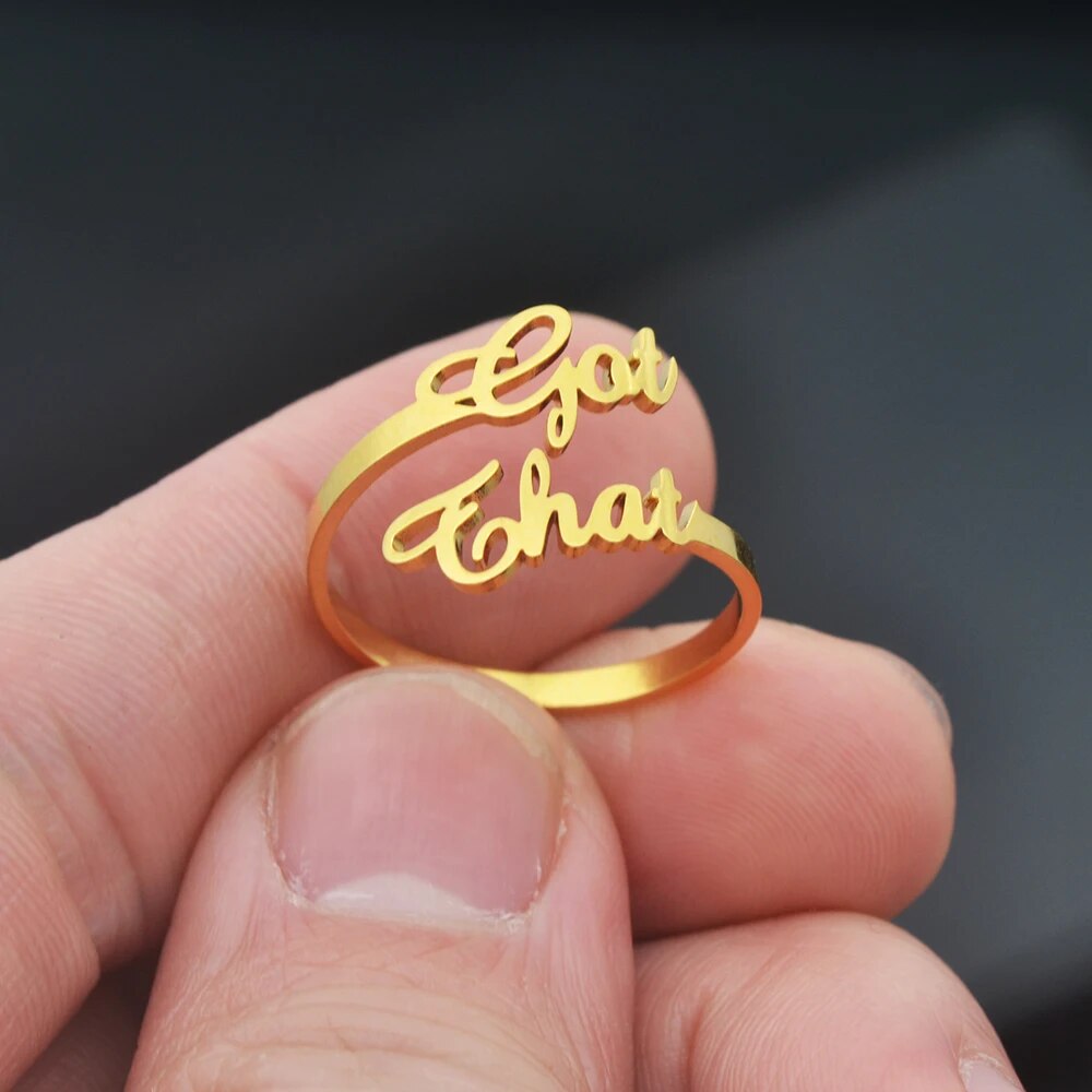 Trasforma l'amore e i ricordi in un gioiello unico, dove ogni anello racconta la propria storia