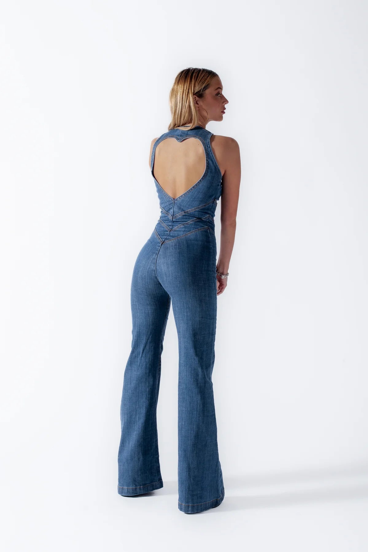Tuta intera da donna in denim con zip in stile vintage moderno