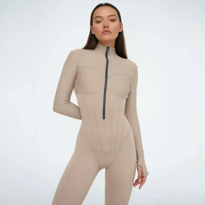 Tuta sportiva intera con zip
