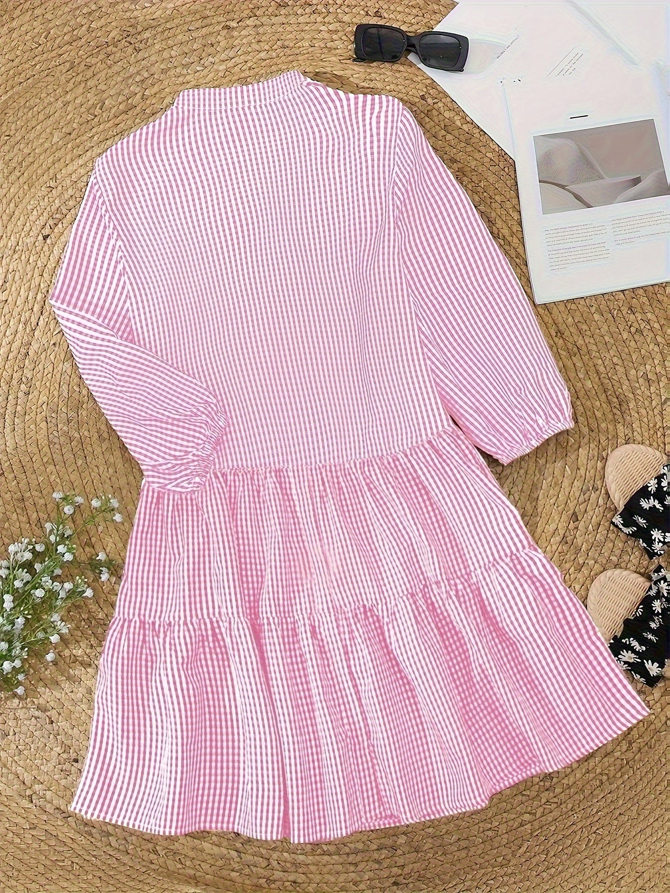 Vestito corto da donna con bottoni